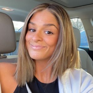 Meet your Posher, Abby